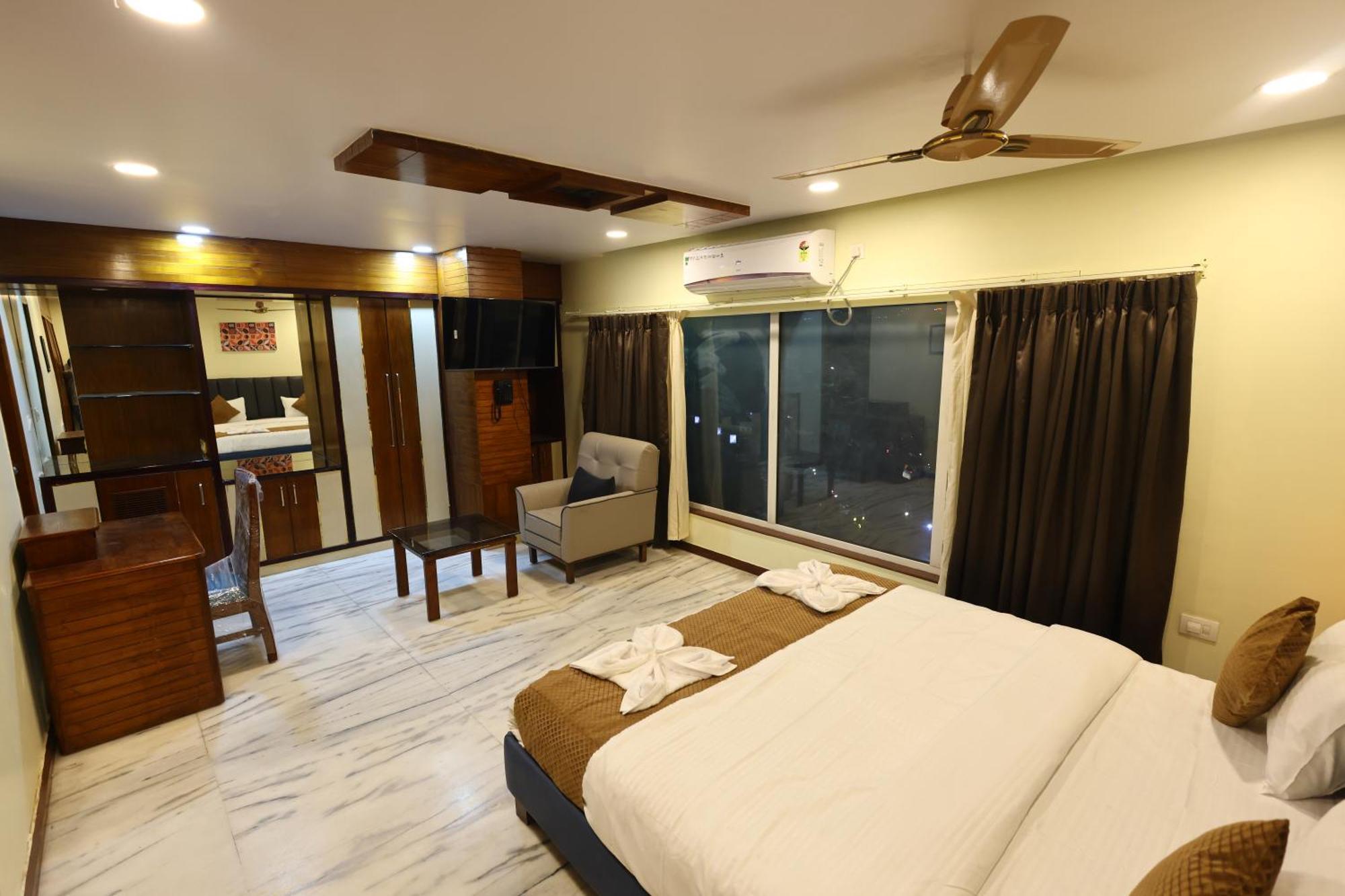Lj Dadi'S Grand Hotel Visakhapatnam Luaran gambar