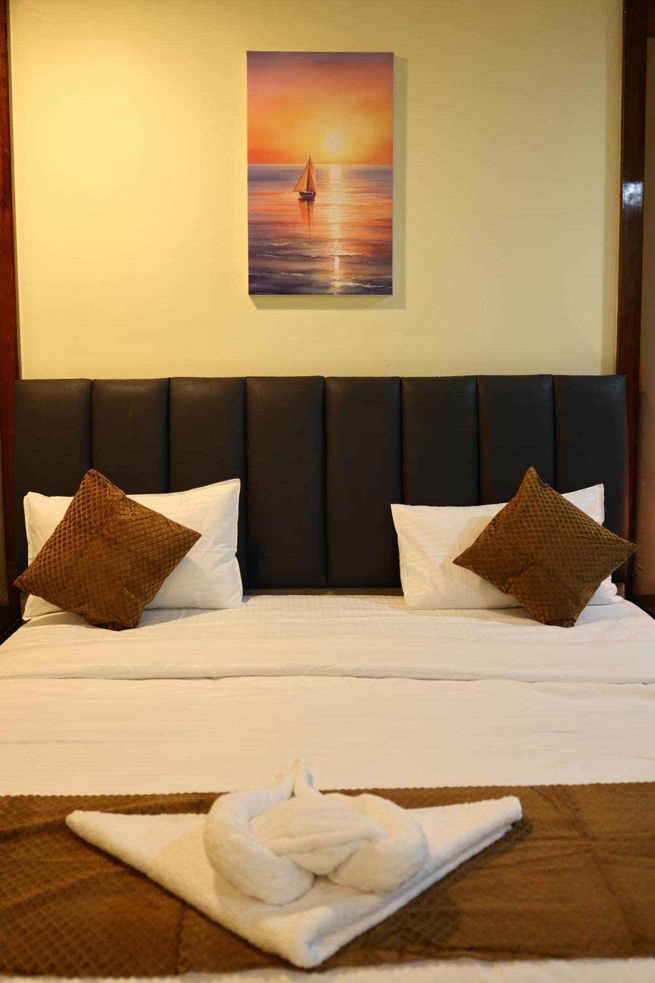 Lj Dadi'S Grand Hotel Visakhapatnam Luaran gambar