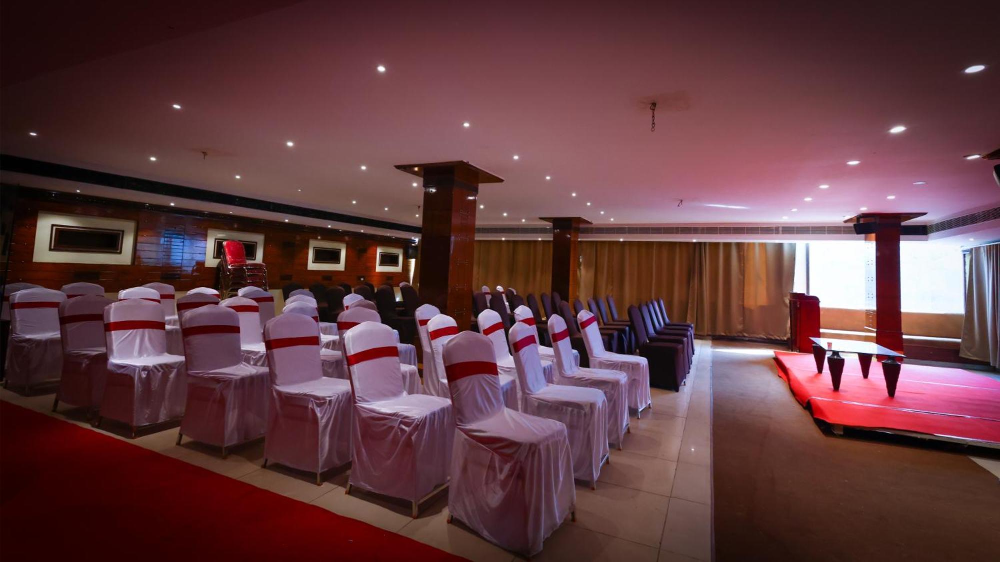 Lj Dadi'S Grand Hotel Visakhapatnam Luaran gambar